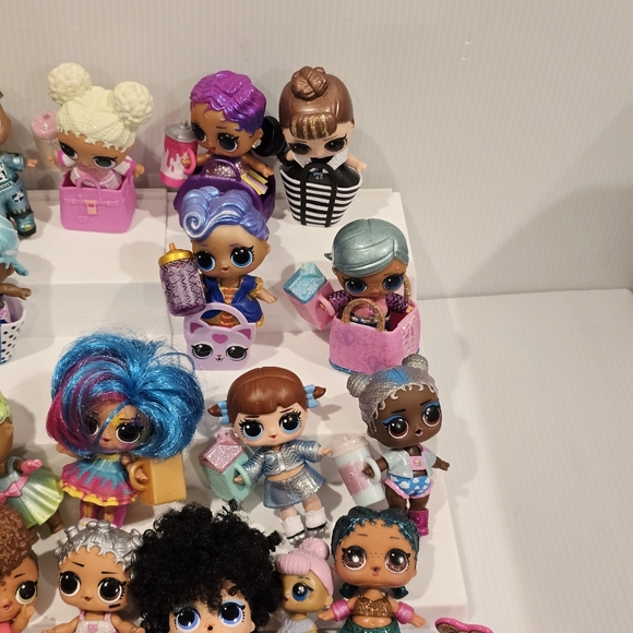 Lol Surprise Doll and Accessories Huge Lot - Picture 8 of 16